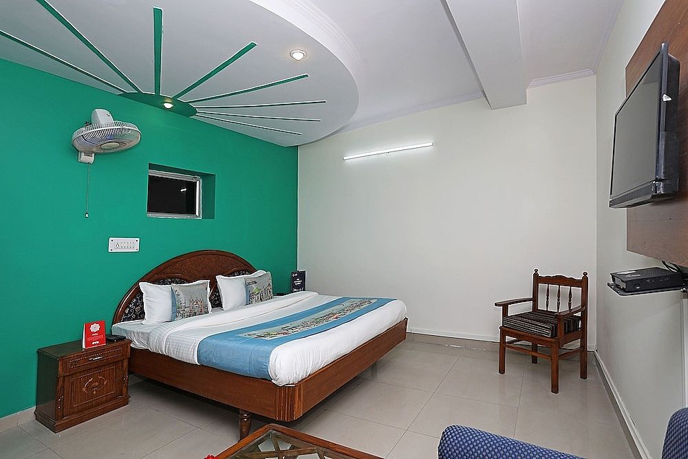 undefined OYO 11063 Hotel Suncity 10