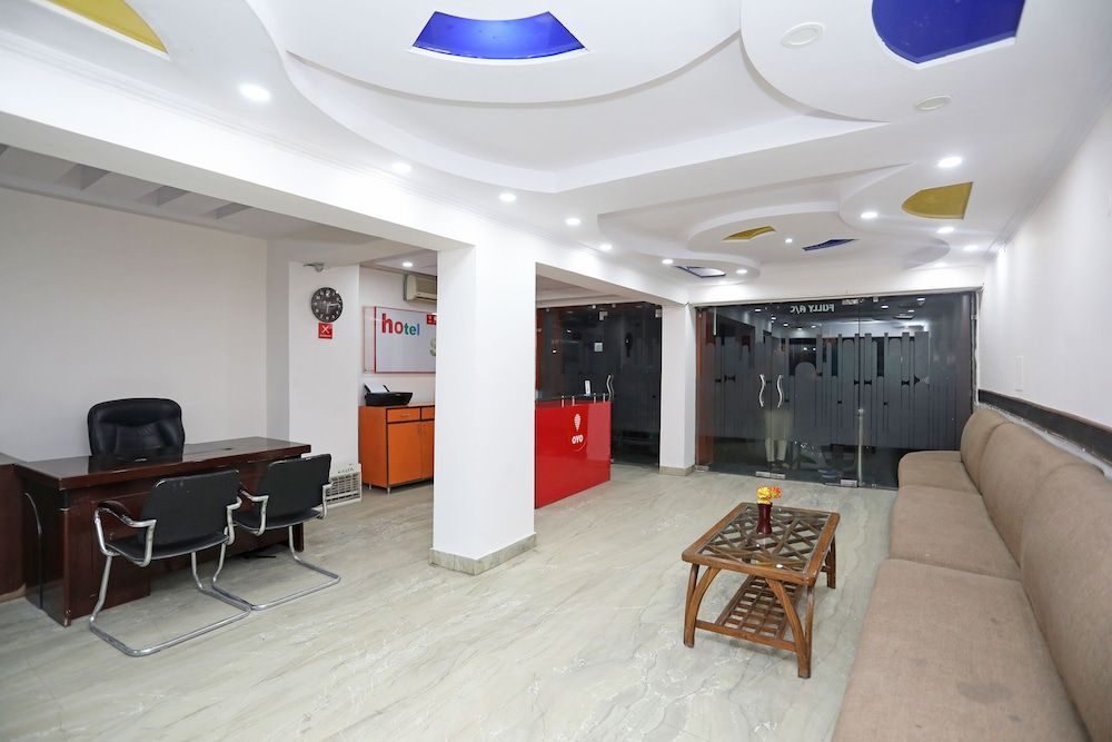 undefined OYO 11063 Hotel Suncity