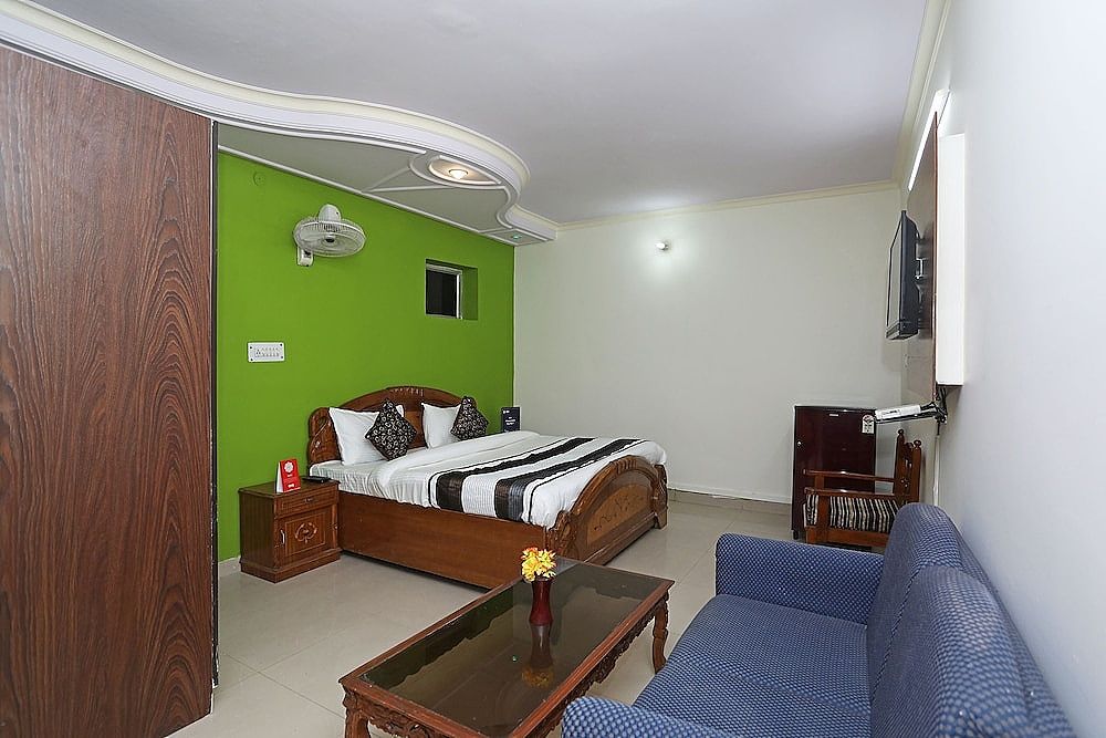 undefined OYO 11063 Hotel Suncity 9