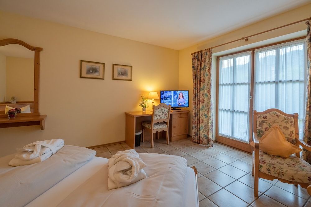Achentaler Vitalhotel Superior Double Room 12