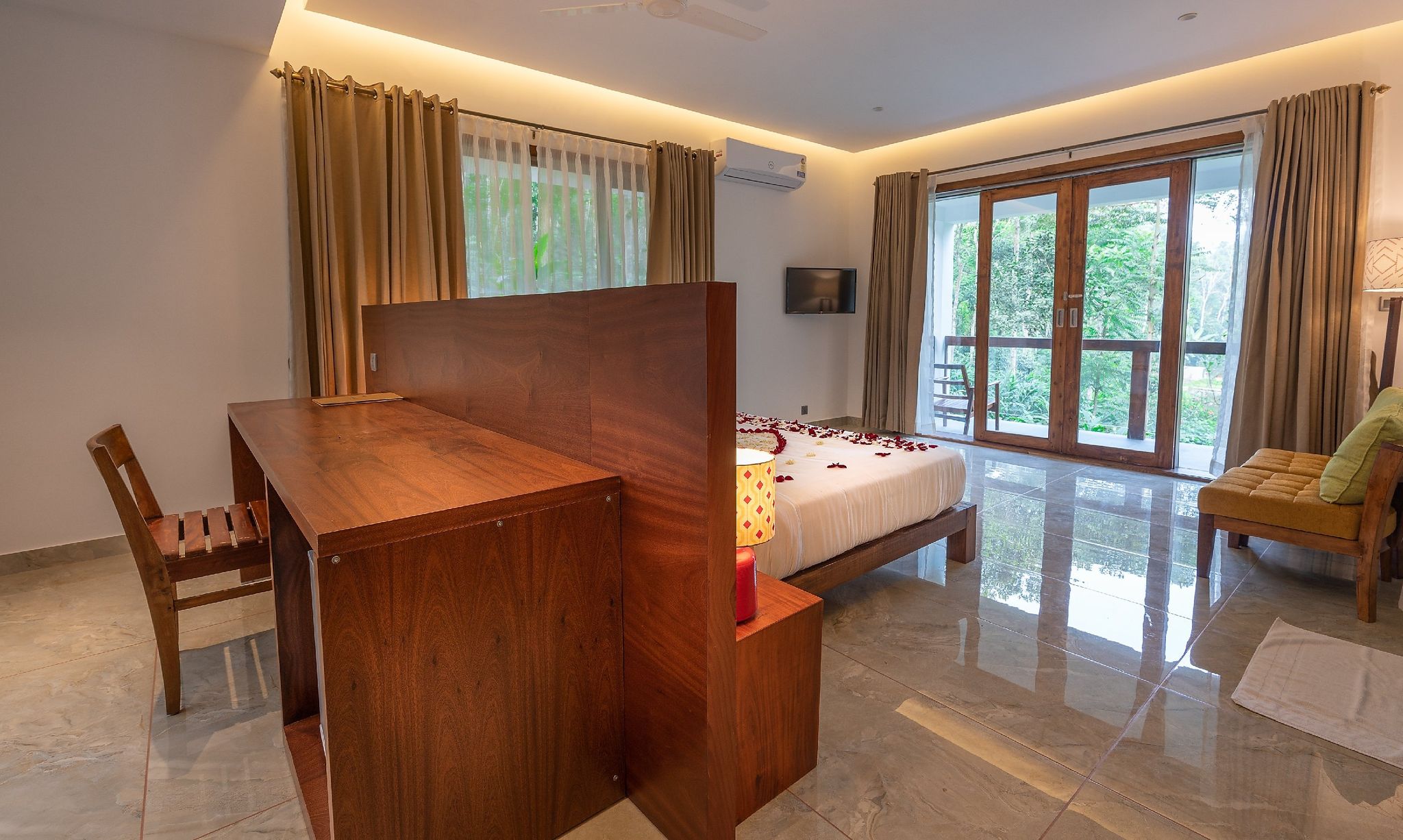 Amaana Plantation Resort Deluxe Room 4