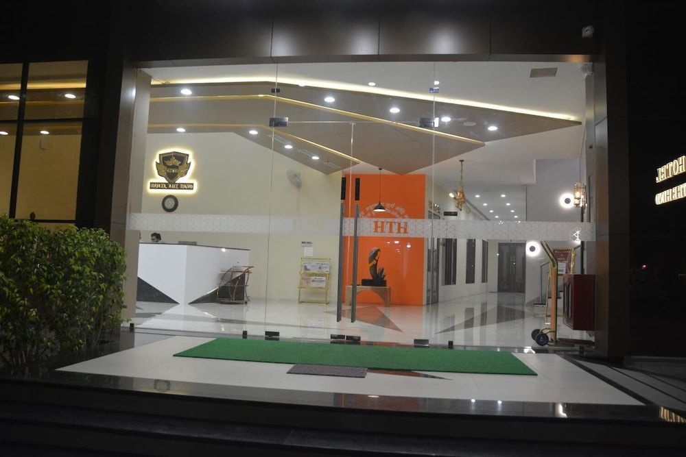 undefined Hotel The Hind 10