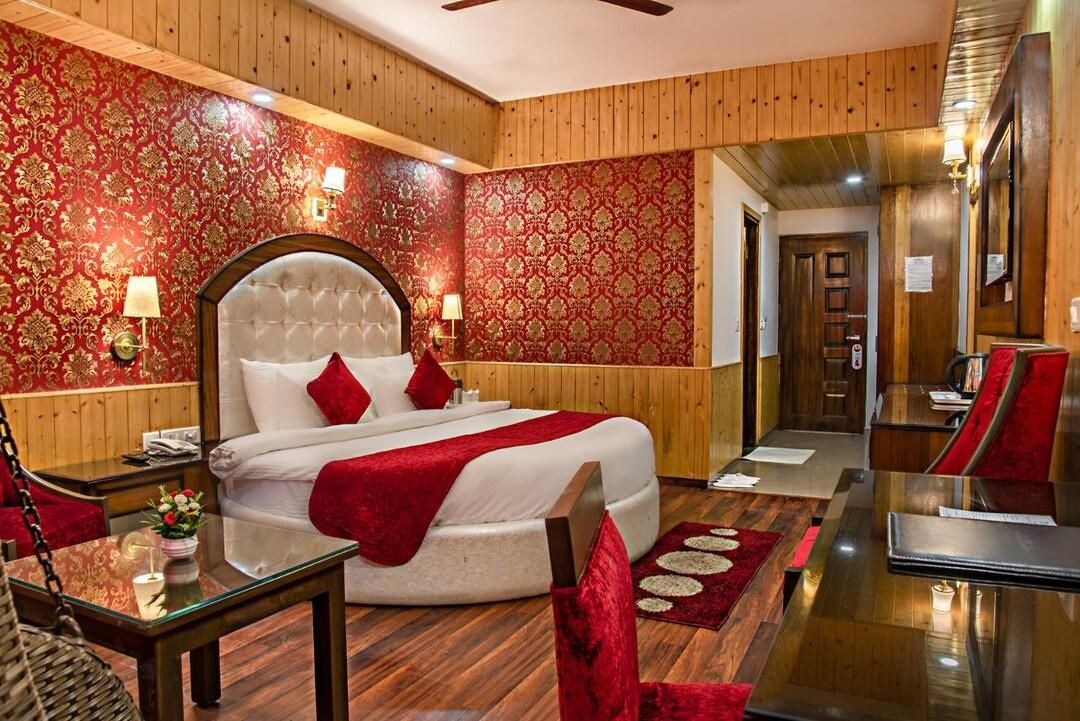 Honeymoon Premiere Room