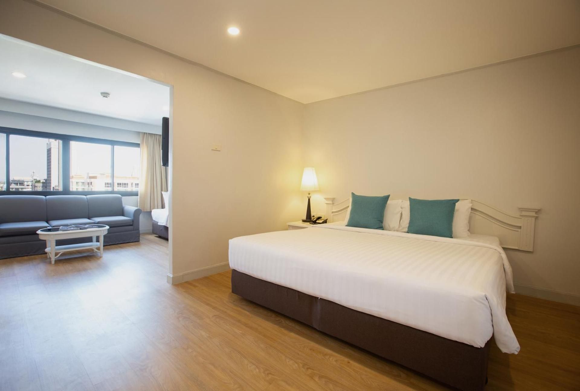 undefined CH Hotel 4