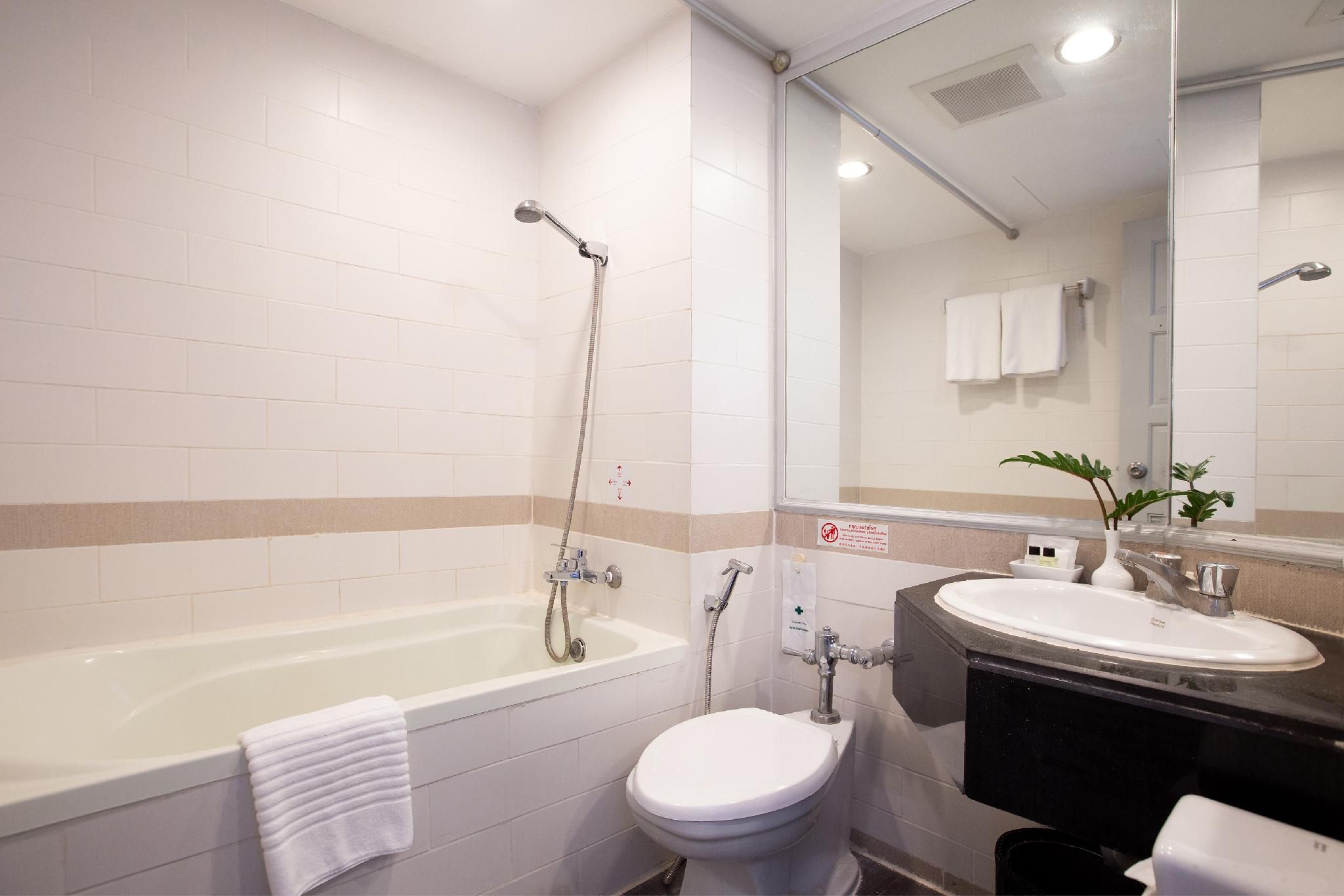 undefined CH Hotel 5