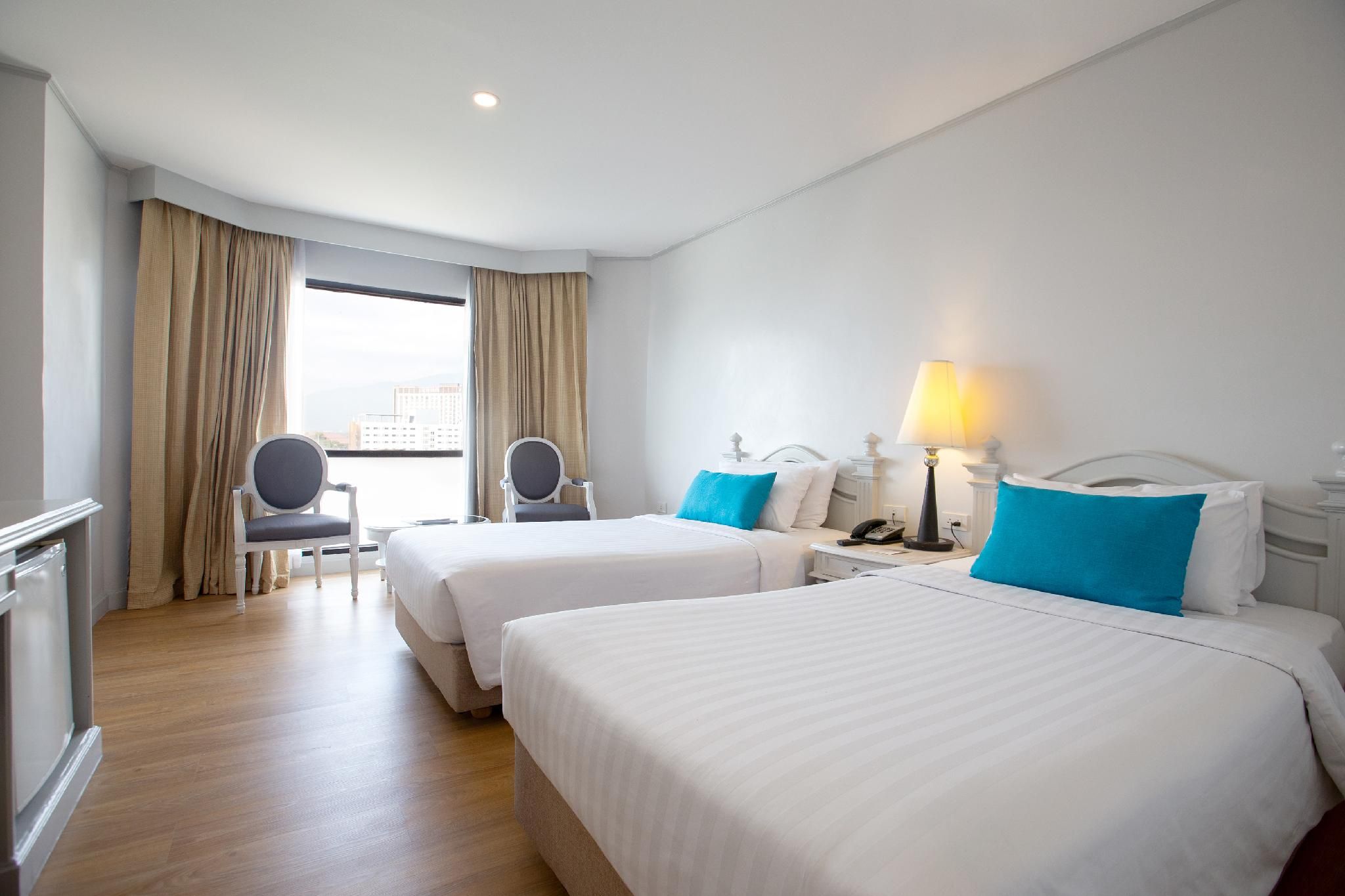 CH Hotel Superior (Twin Bed only)