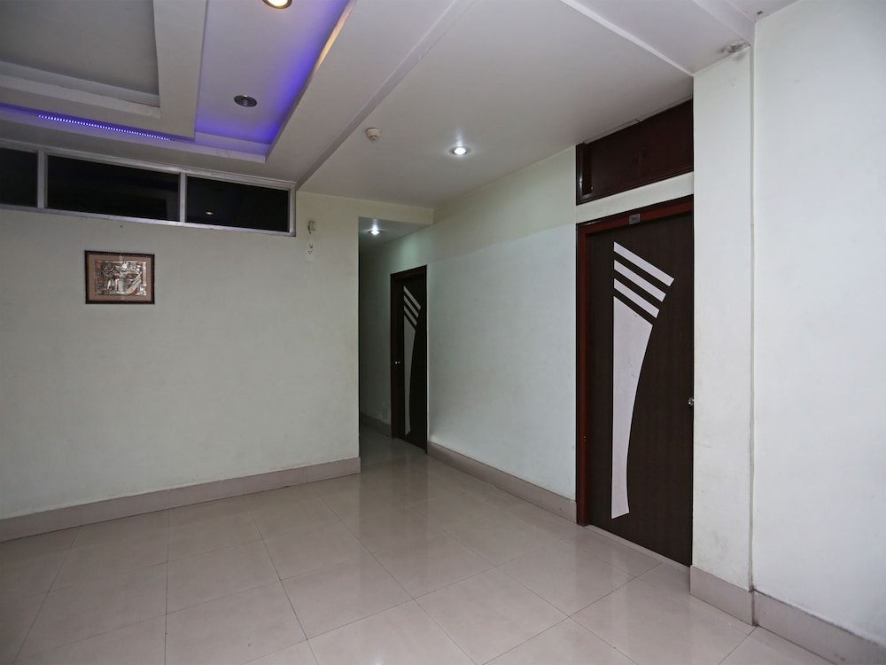 undefined OYO 27644 Cozycom 8