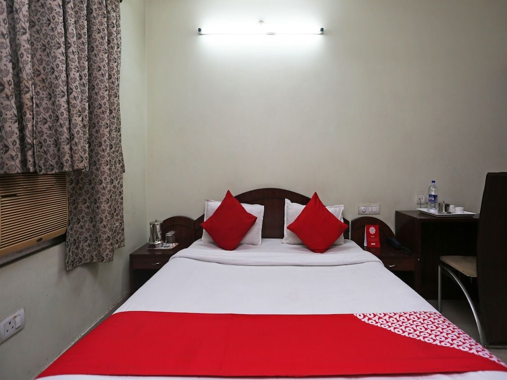 OYO 27644 Cozycom Double or Twin Room 21