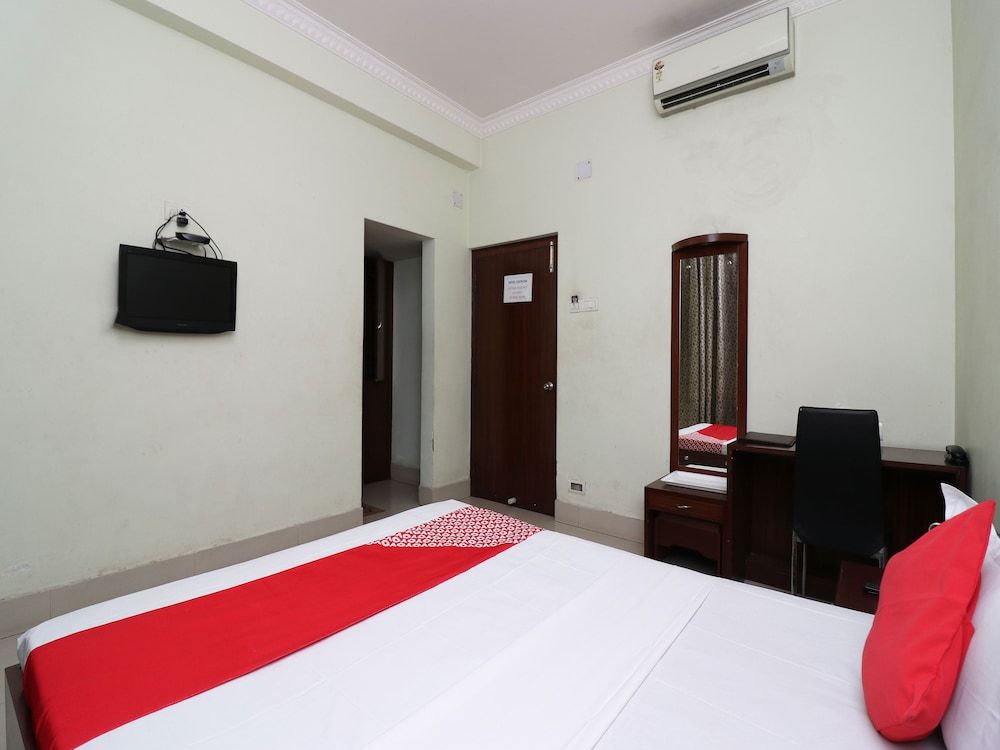 OYO 27644 Cozycom Double or Twin Room 27