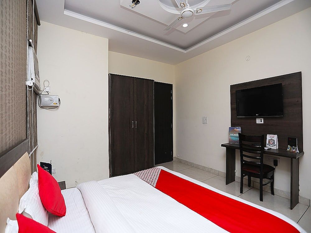 OYO 28017 Hotel Olive Standard Room 11
