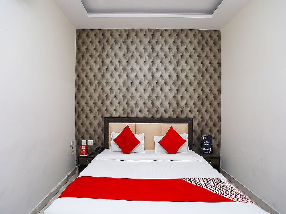 OYO 28017 Hotel Olive Standard Room 7