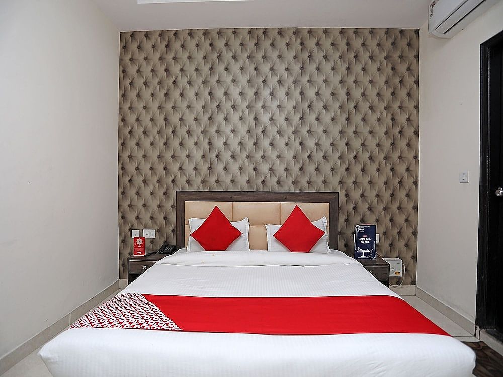 OYO 28017 Hotel Olive Standard Room