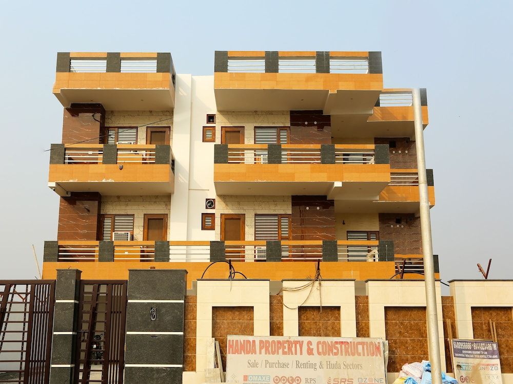 OYO 26625 Bleu Ville Prime