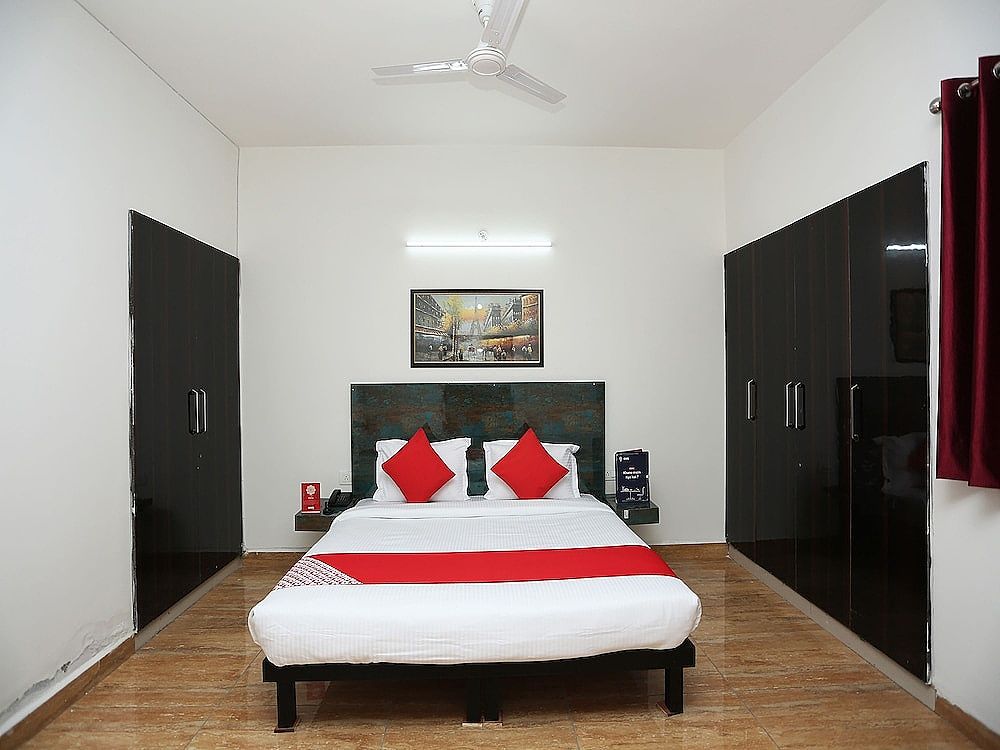 OYO 26625 Bleu Ville Prime Double or Twin Room 11