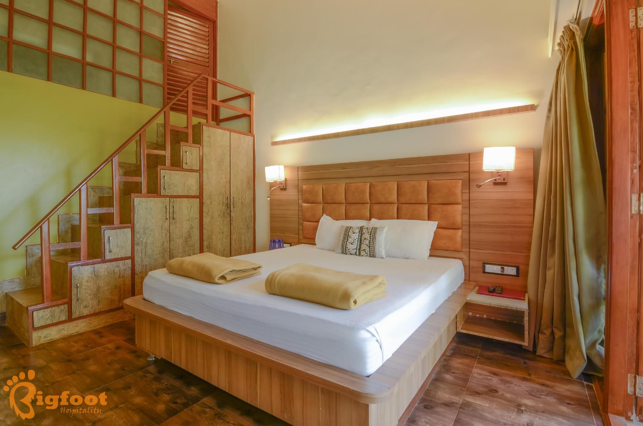 Deluxe Duplex Suite