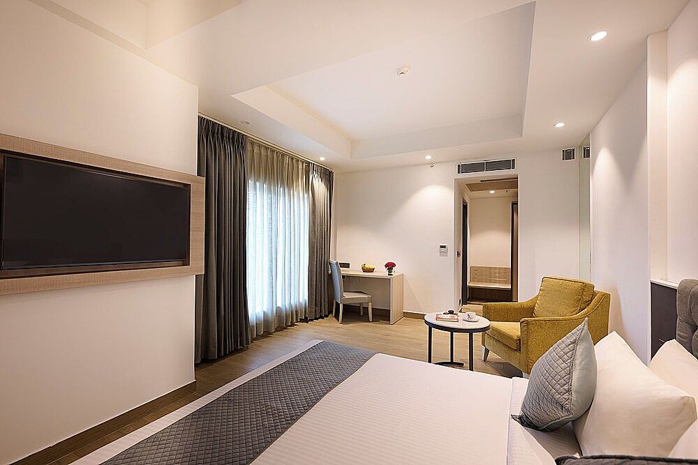 Delite Sarovar Portico Faridabad Premium Double Room 5