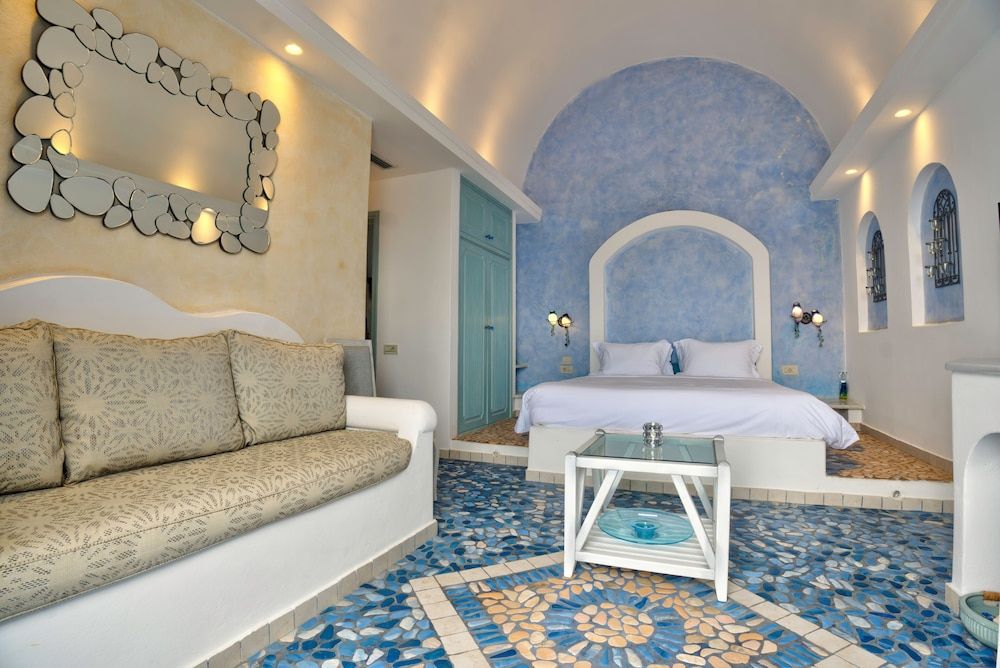 undefined Astarte Suites 4
