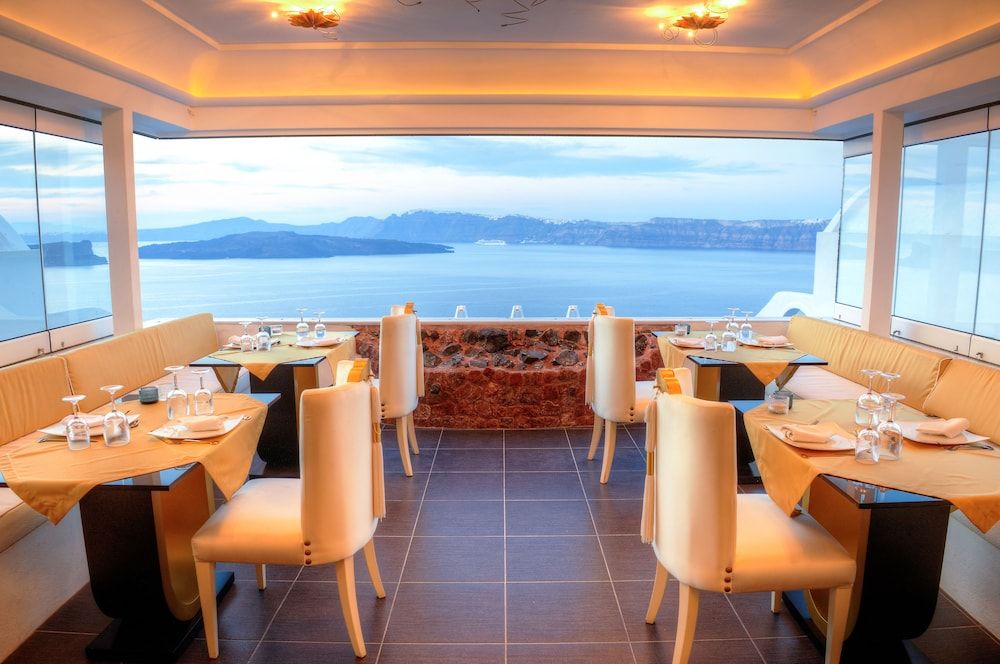 undefined Astarte Suites 6