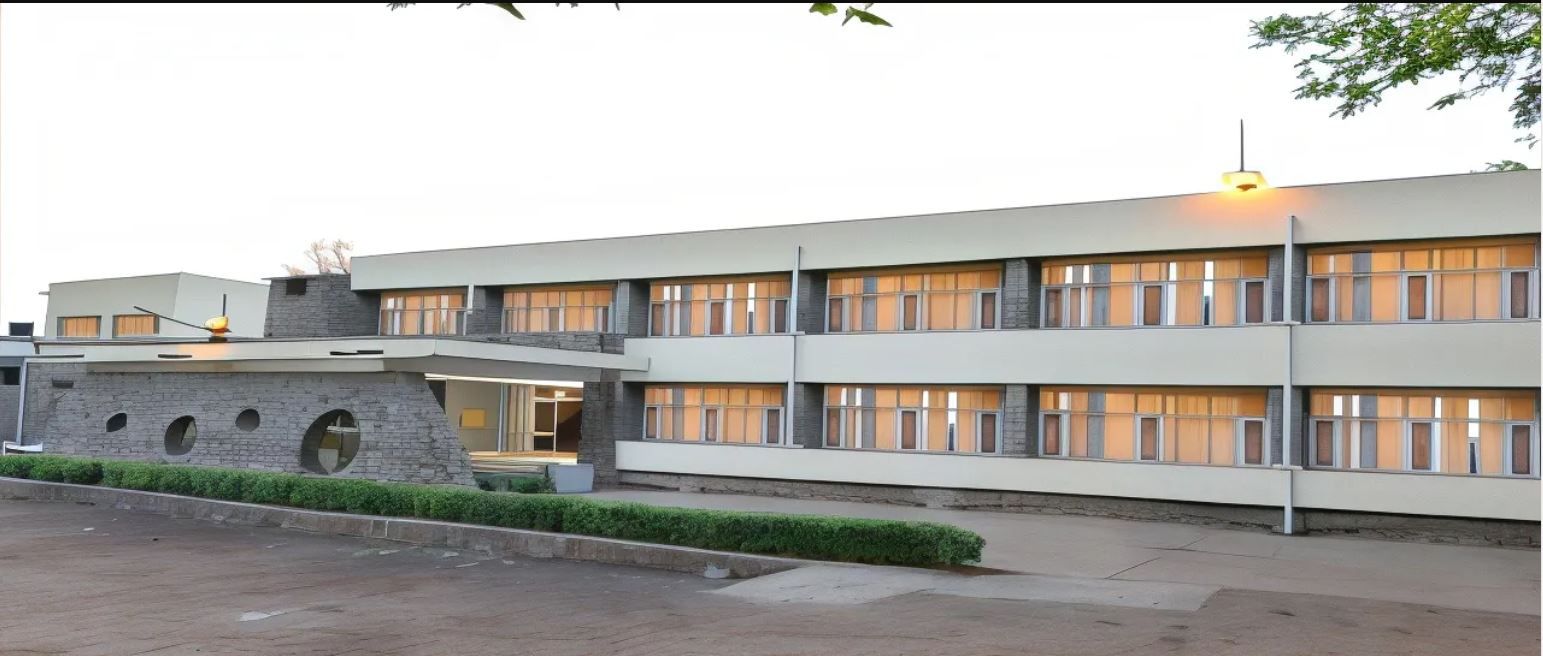 Badkhal Lake Tourist Resort 