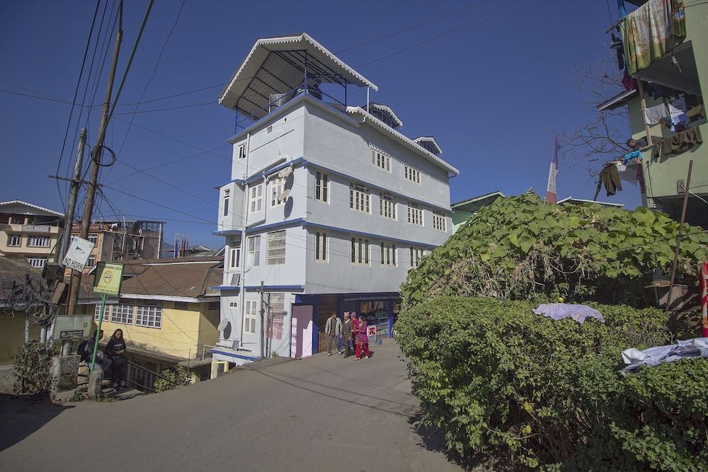 undefined OYO 23349 Totola Inn 4