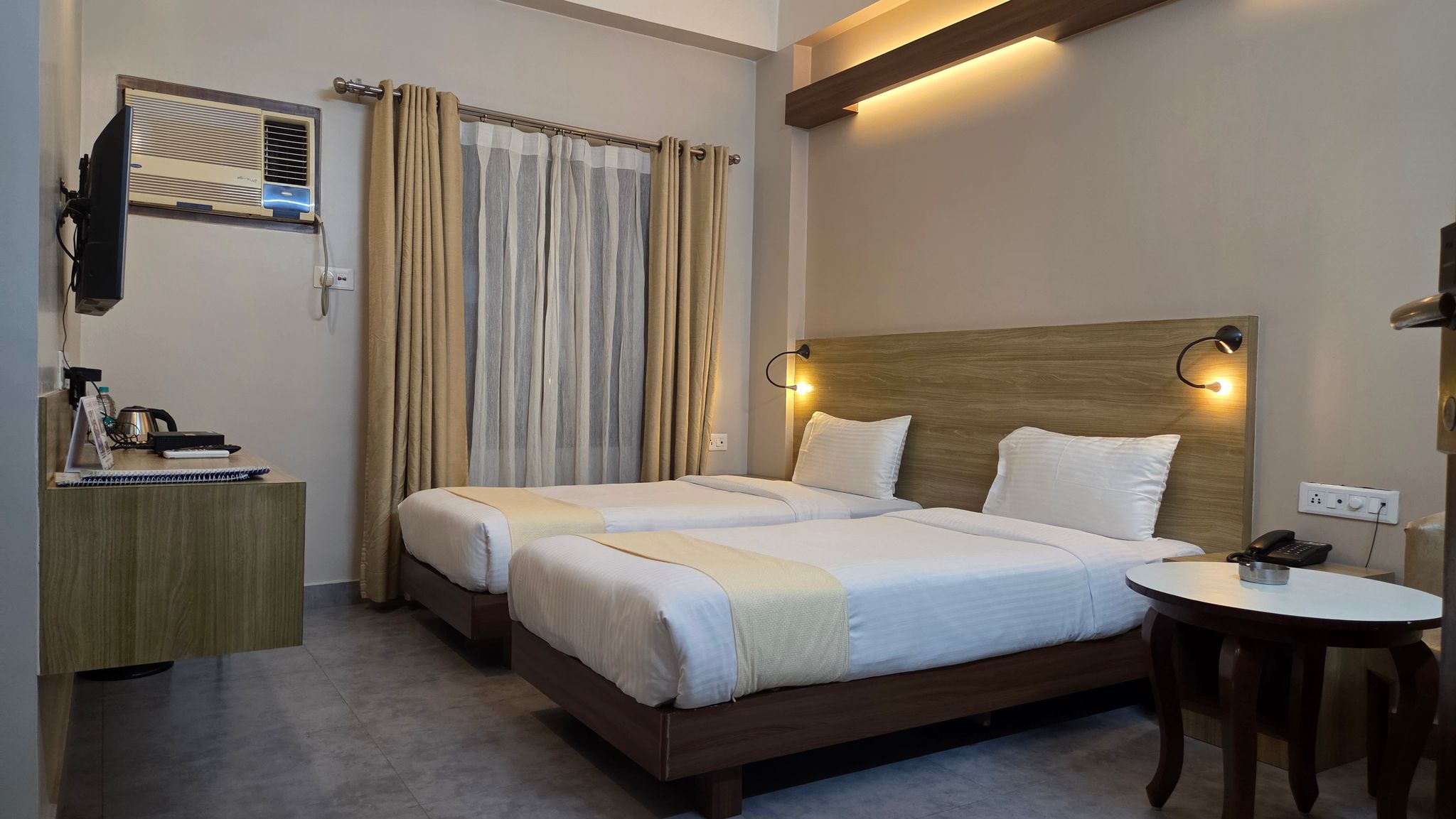 Hotel Gulmohar Grand Premium Twin Bed Room 2