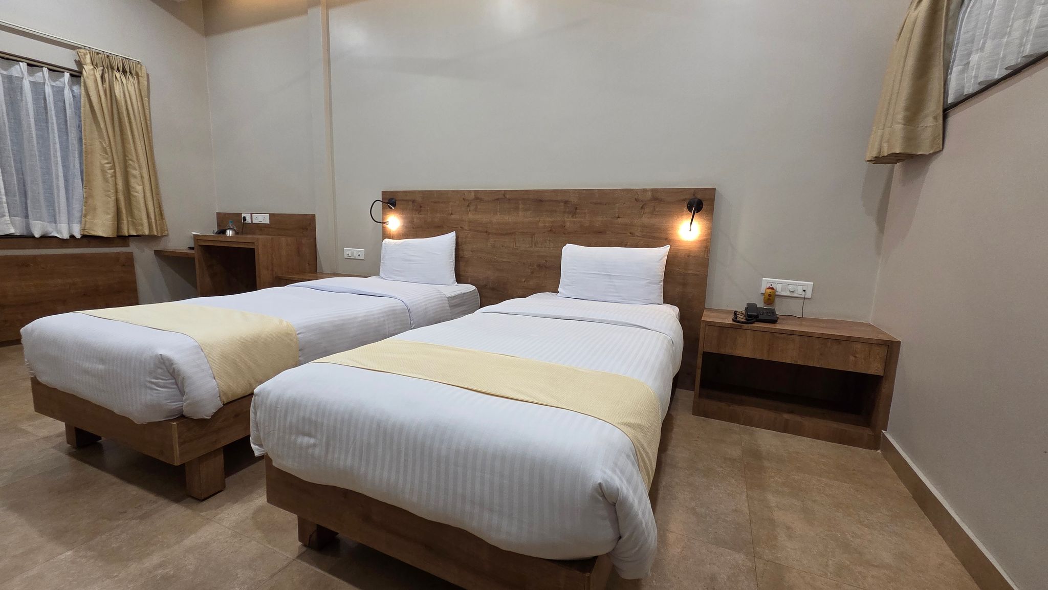 Deluxe Twin Bed Room(250 mtr away from the main building)
