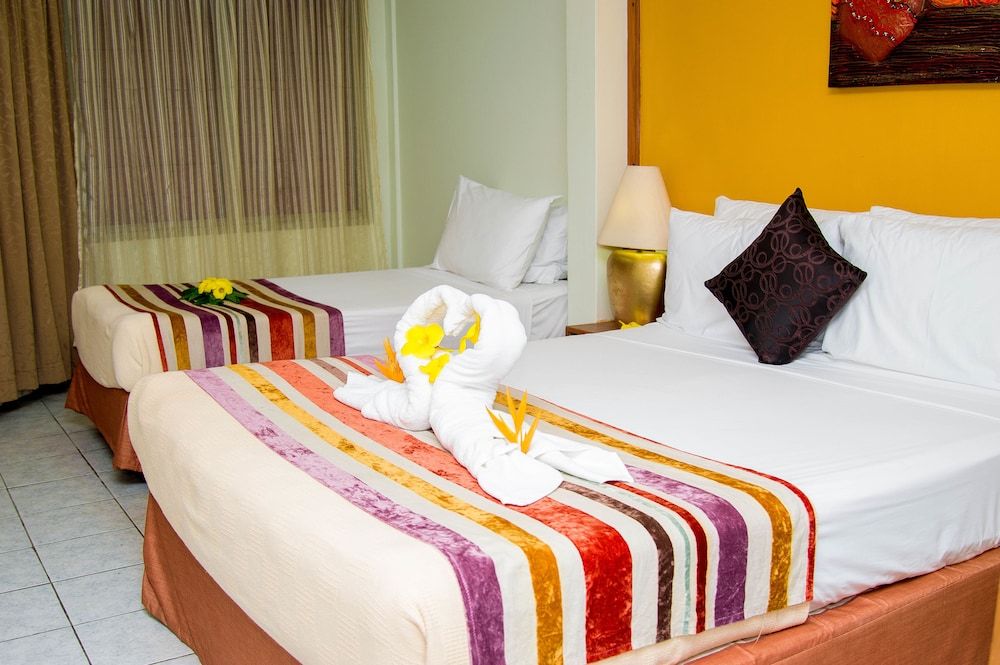 Hexagon International Hotel Poolside Deluxe/Balcony 6