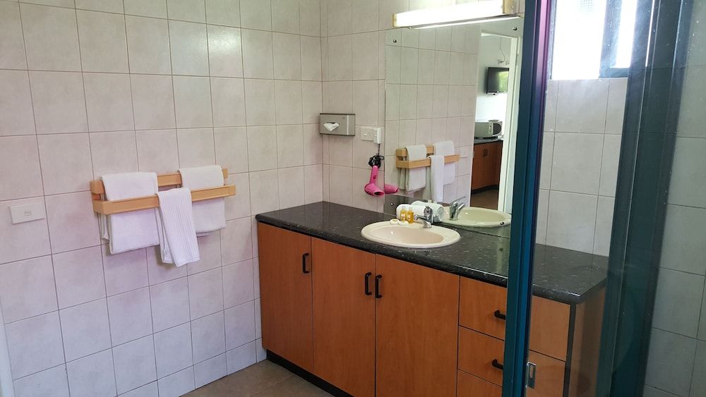 Hexagon International Hotel 2 Bedroom Apartment 12