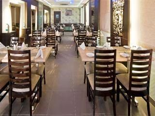 Food & Dining