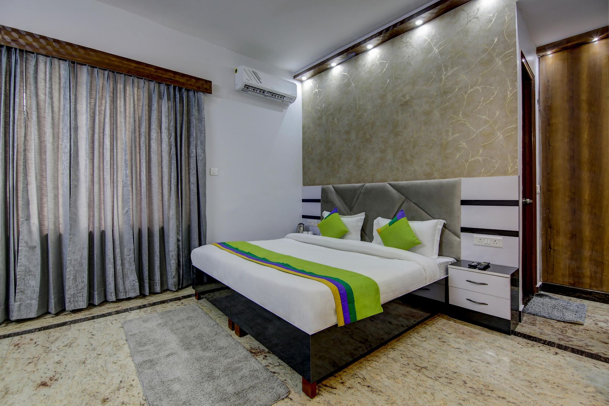 Treebo Sai Village, Manesar Deluxe Double Room 7