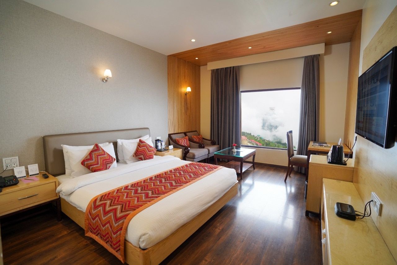 The Twin Tower Hotel Premier Room  2