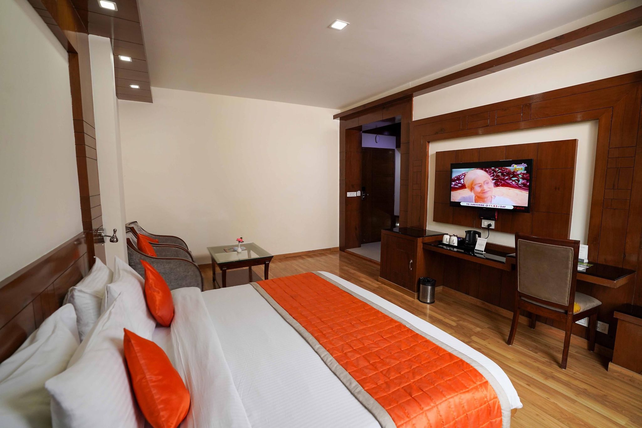 The Twin Tower Hotel Deluxe Room ( Non Valley View) 5