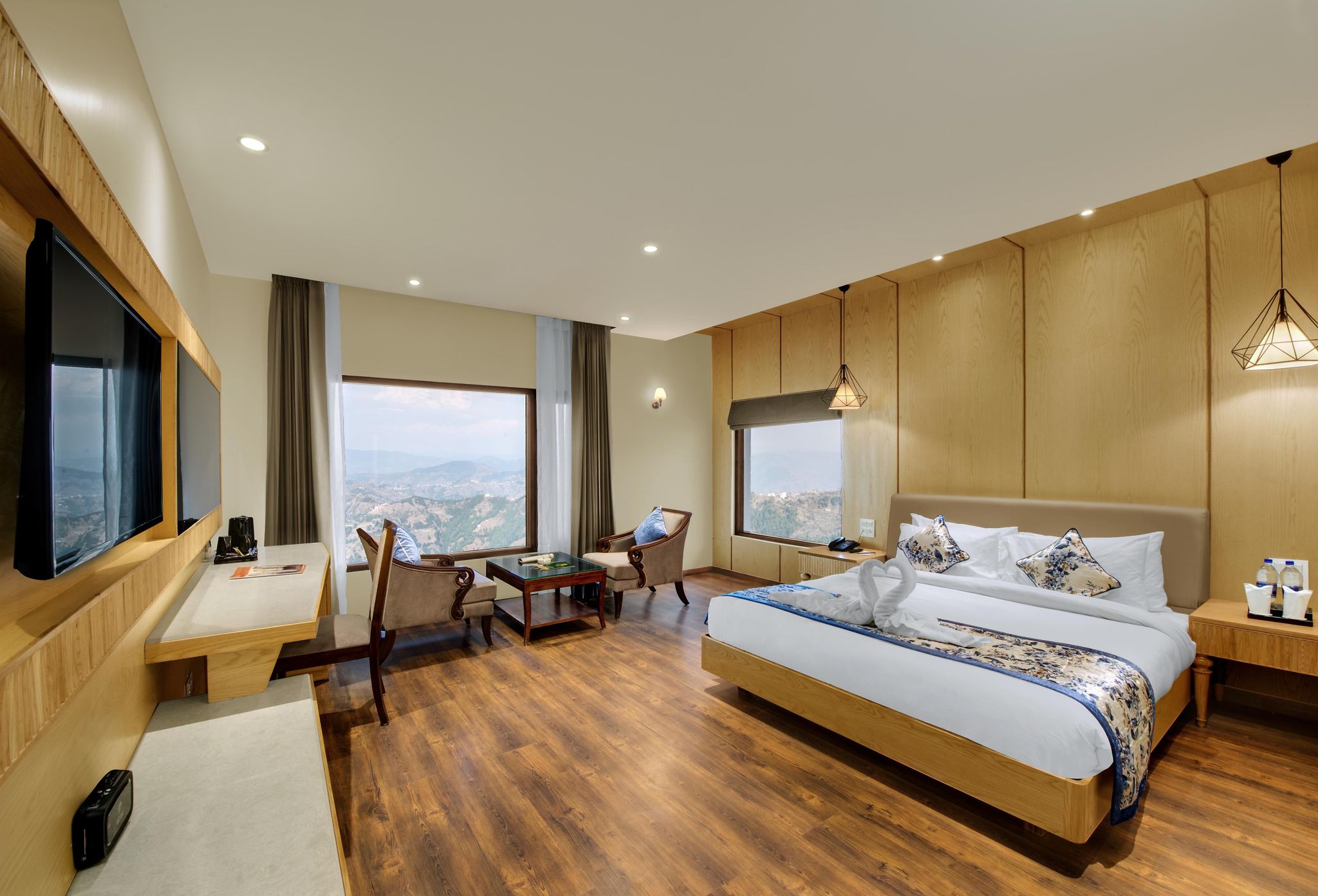 The Twin Tower Hotel Premier Room 