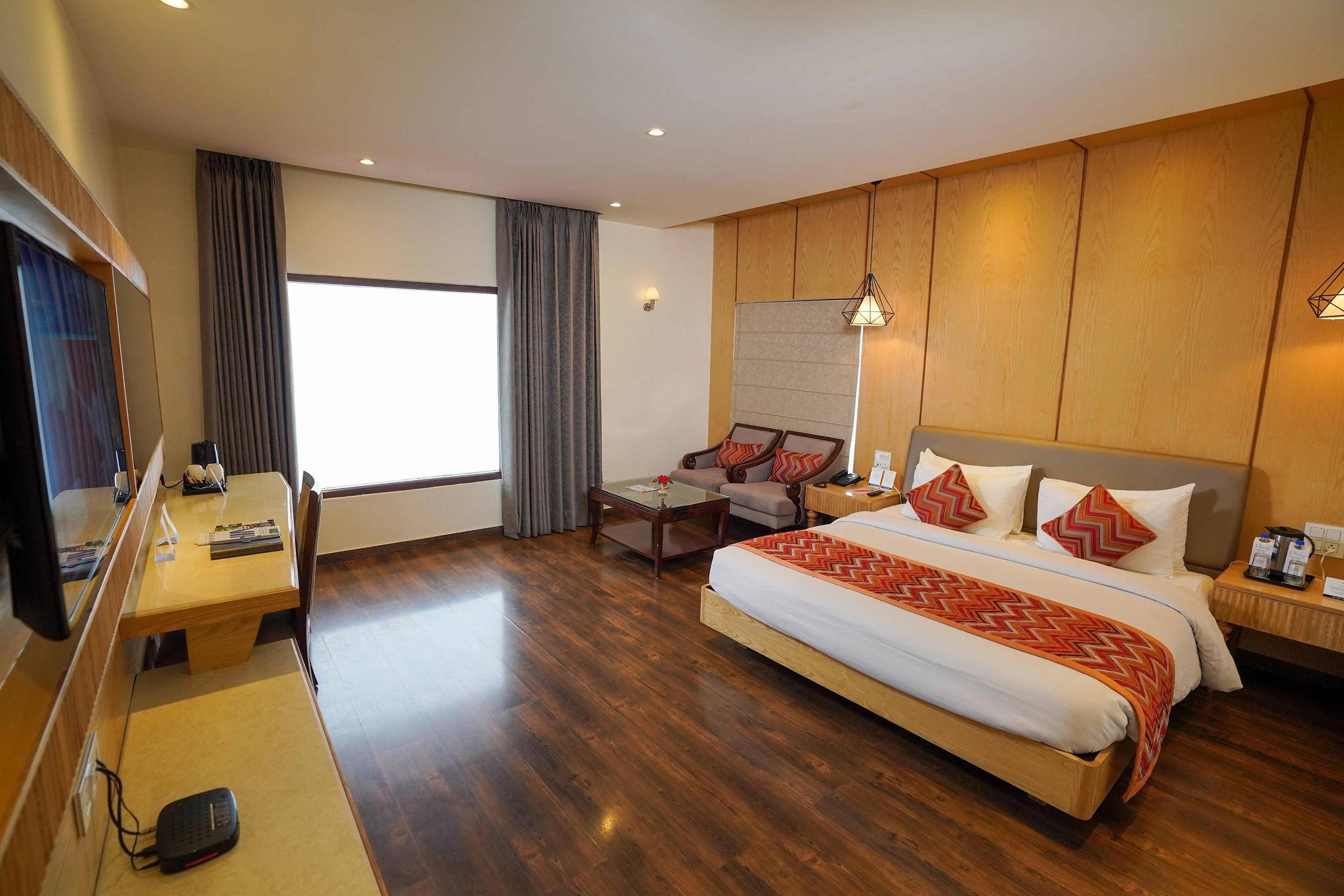 The Twin Tower Hotel Premier Room  3