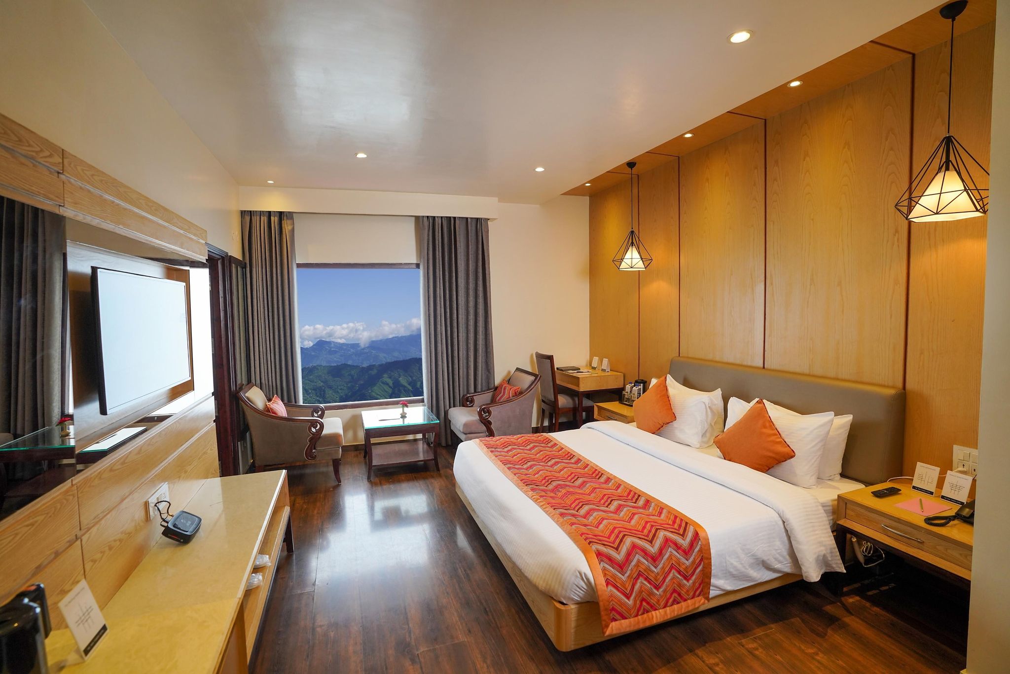 The Twin Tower Hotel Premier Room  5