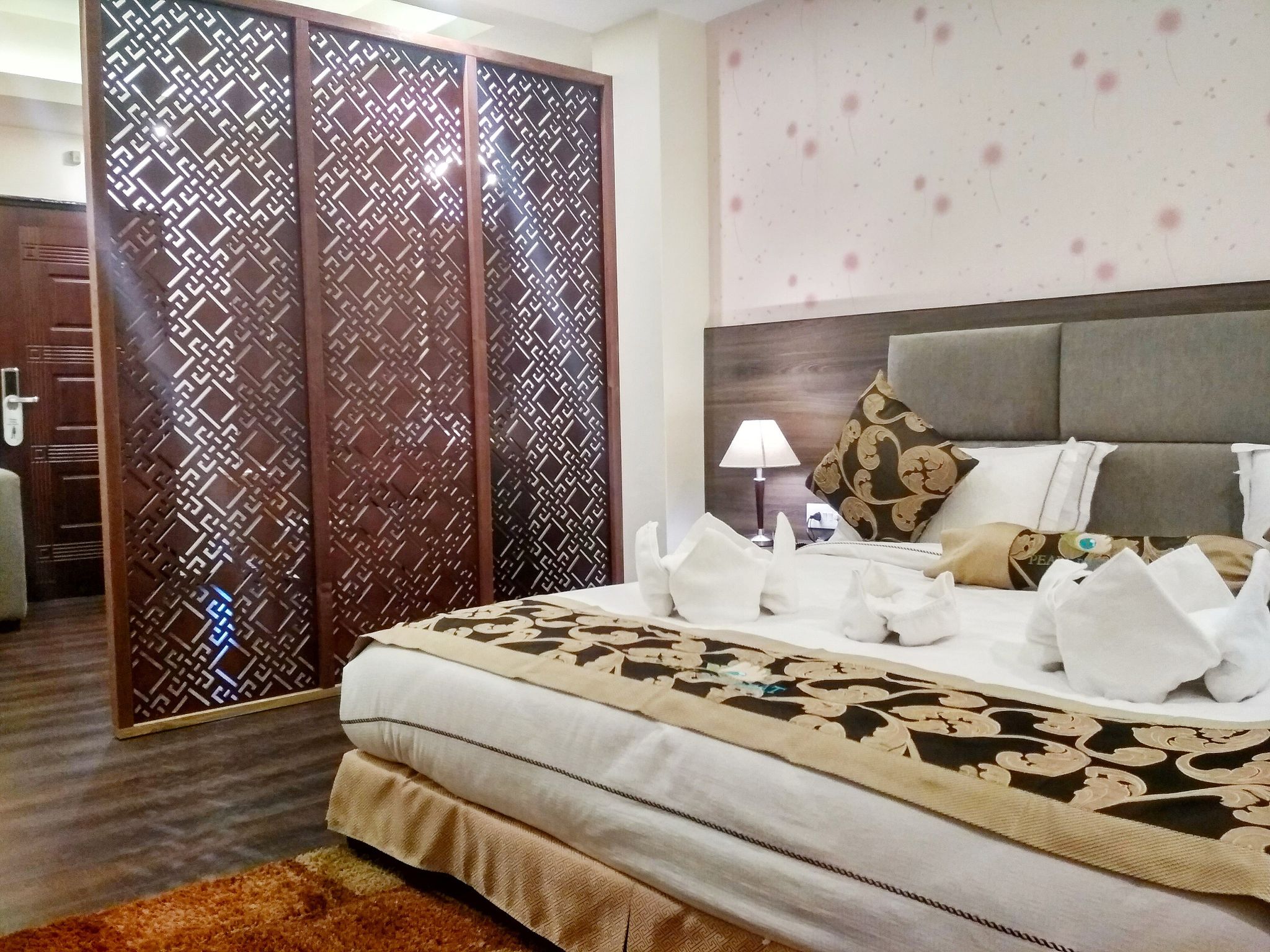 Deluxe Family Room