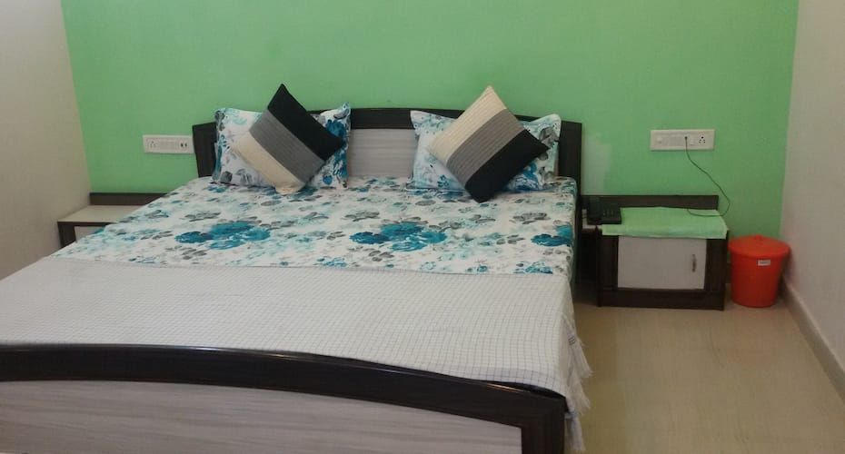 undefined Hotel Highway Home 8