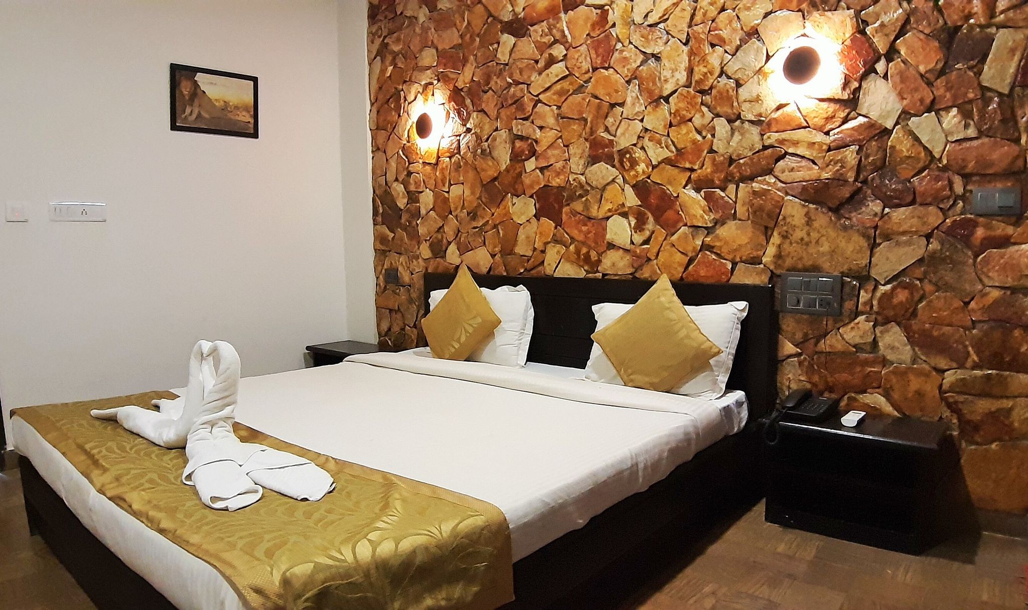 Gir Lions Paw Resort With Swimming Pool Deluxe AC Rooms 3