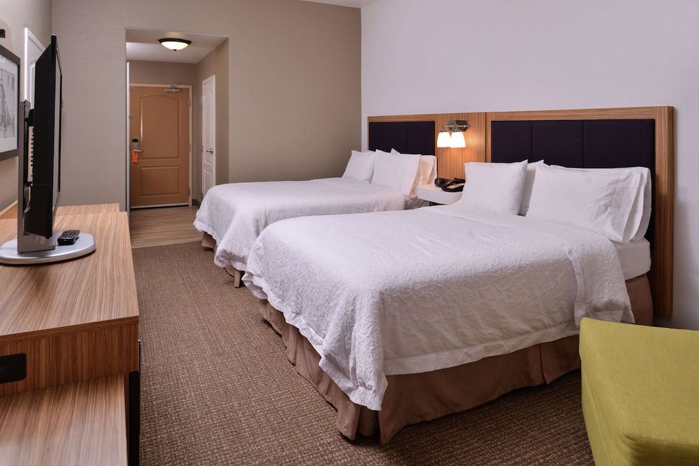 Two queen beds non smoking