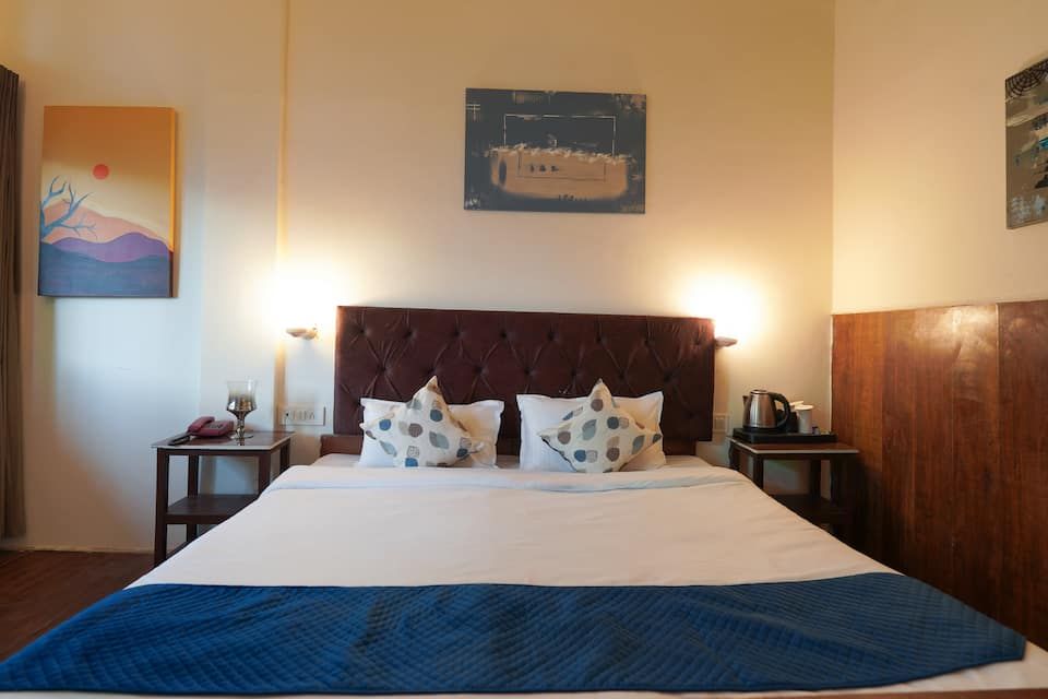 Hotel Silverton Partial Lake View Room