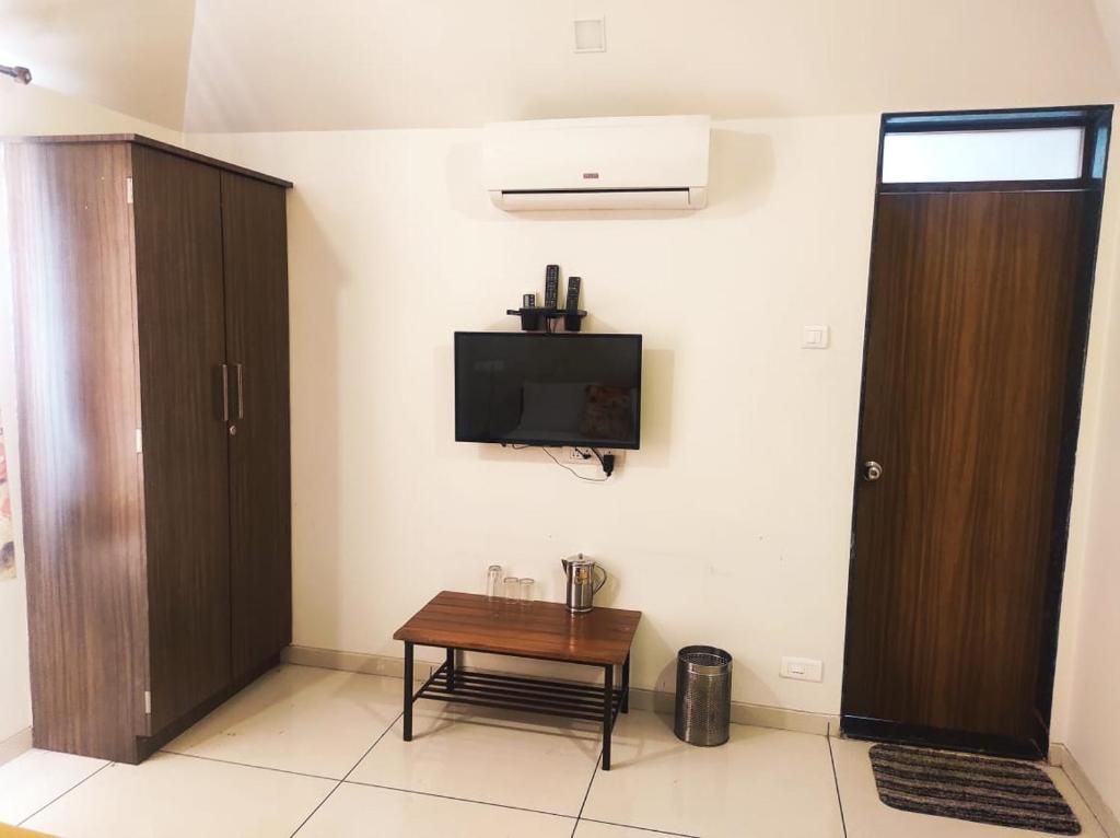 undefined Hotel Prafulla 4