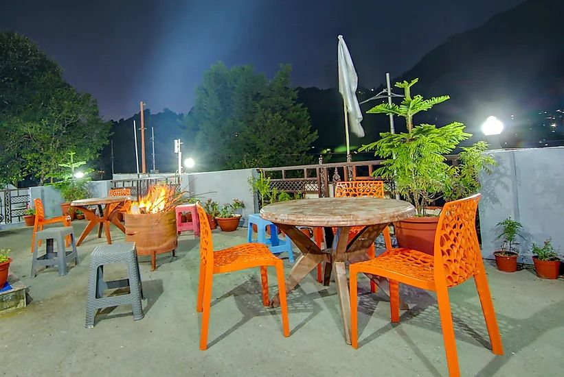 Family Room x 2 Bed Room Interconnected