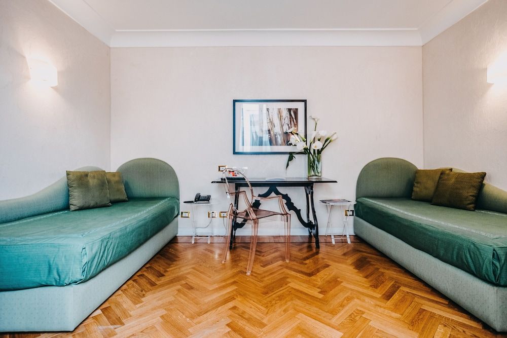 Costantinopoli 104 Classic Double or Twin Room 12