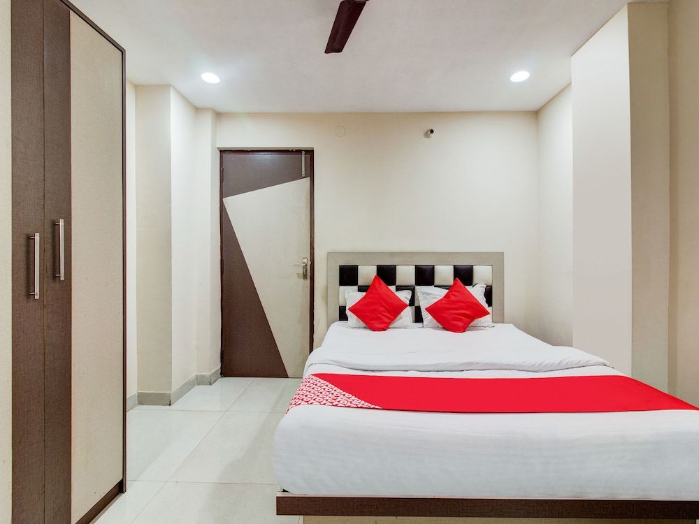 OYO 27696 Jai Ganesh Banquet Hall & Rooms Double or Twin Room 7