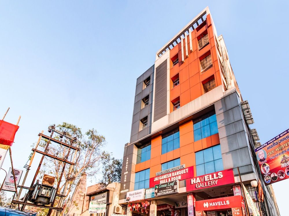 undefined OYO 27696 Jai Ganesh Banquet Hall & Rooms 3