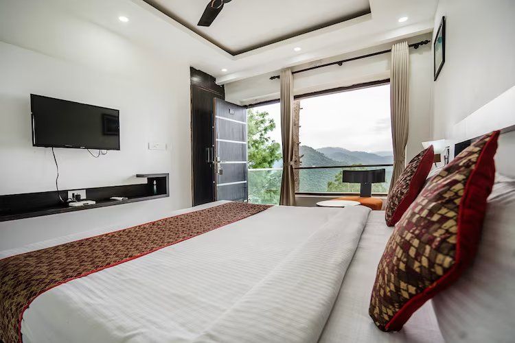 Premium Valley View Room