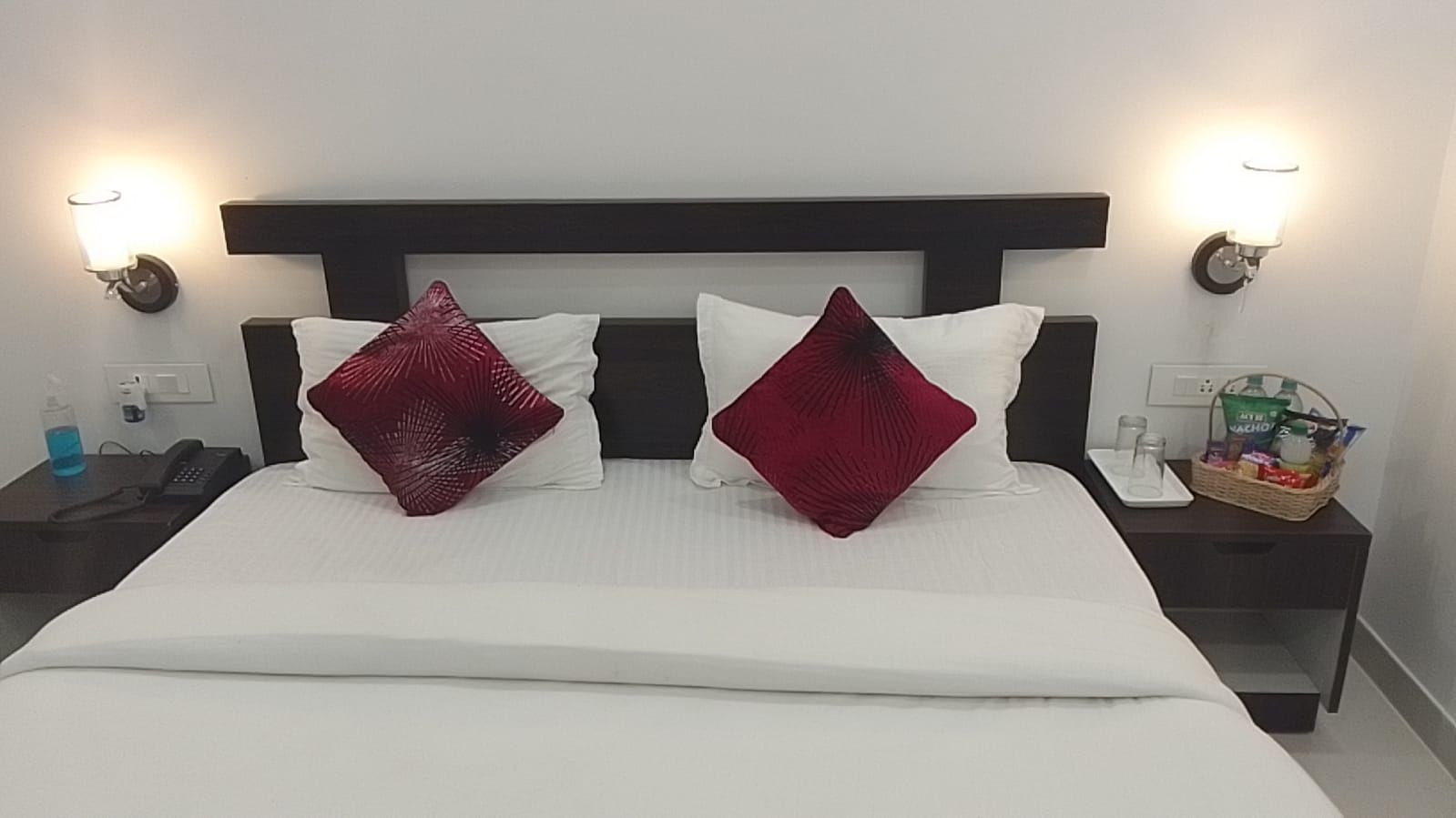 The Golden Sunrise Hotel Deluxe Non- Valley View Room 7