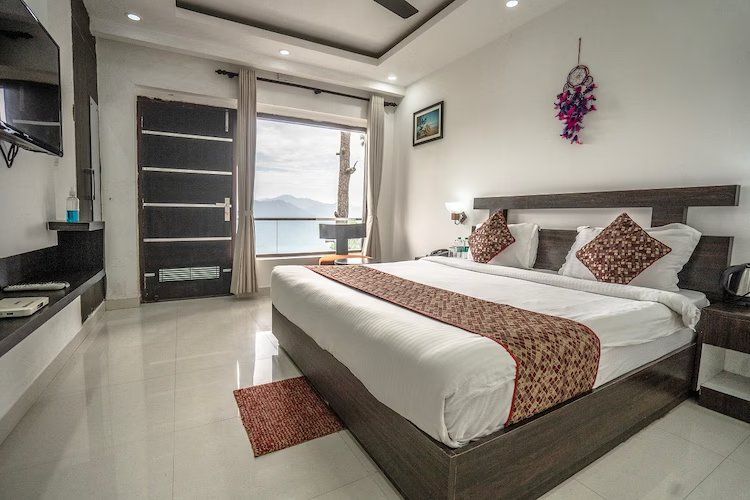 undefined The Golden Sunrise Hotel 5