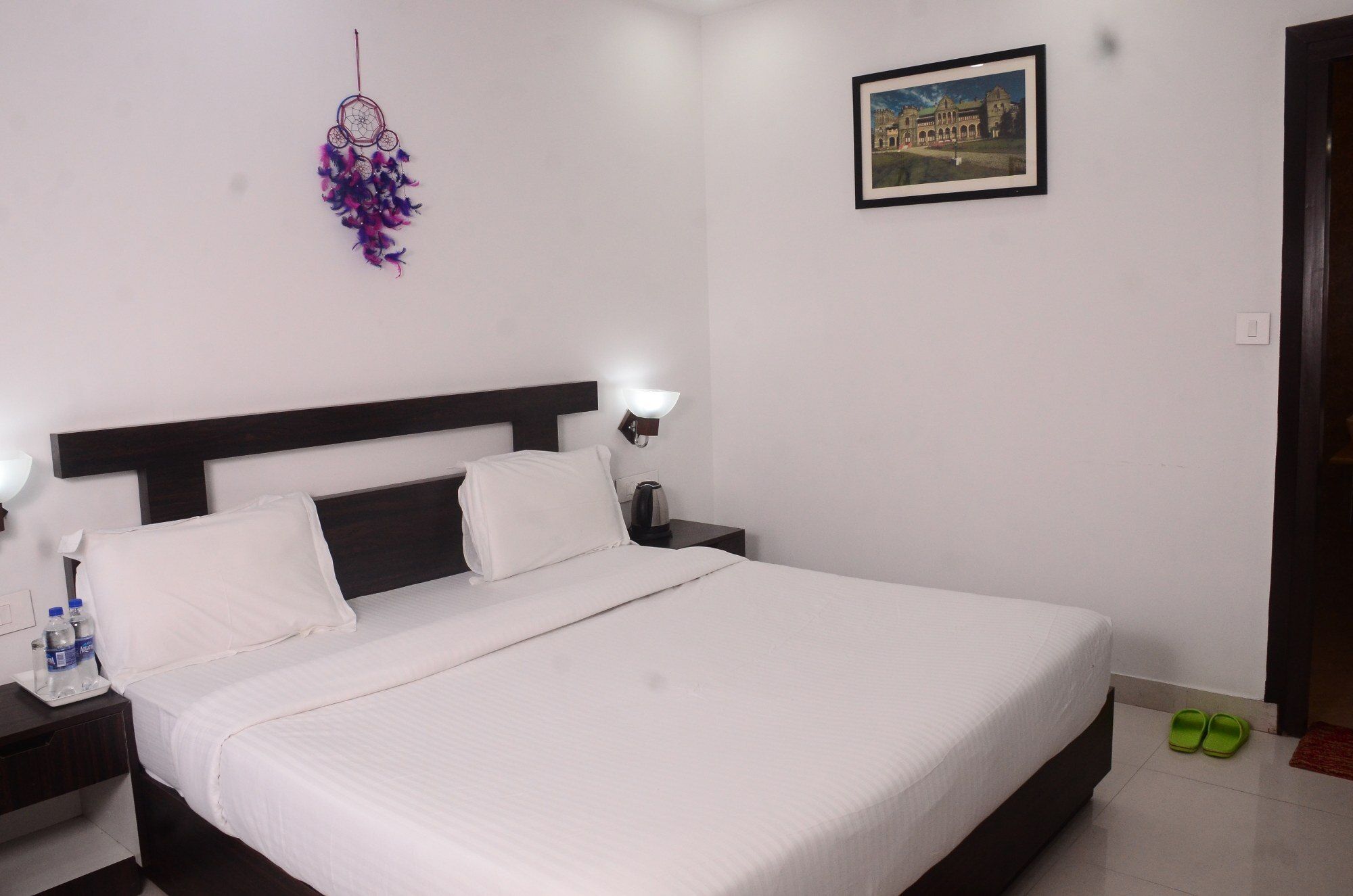 The Golden Sunrise Hotel Deluxe Non- Valley View Room 11