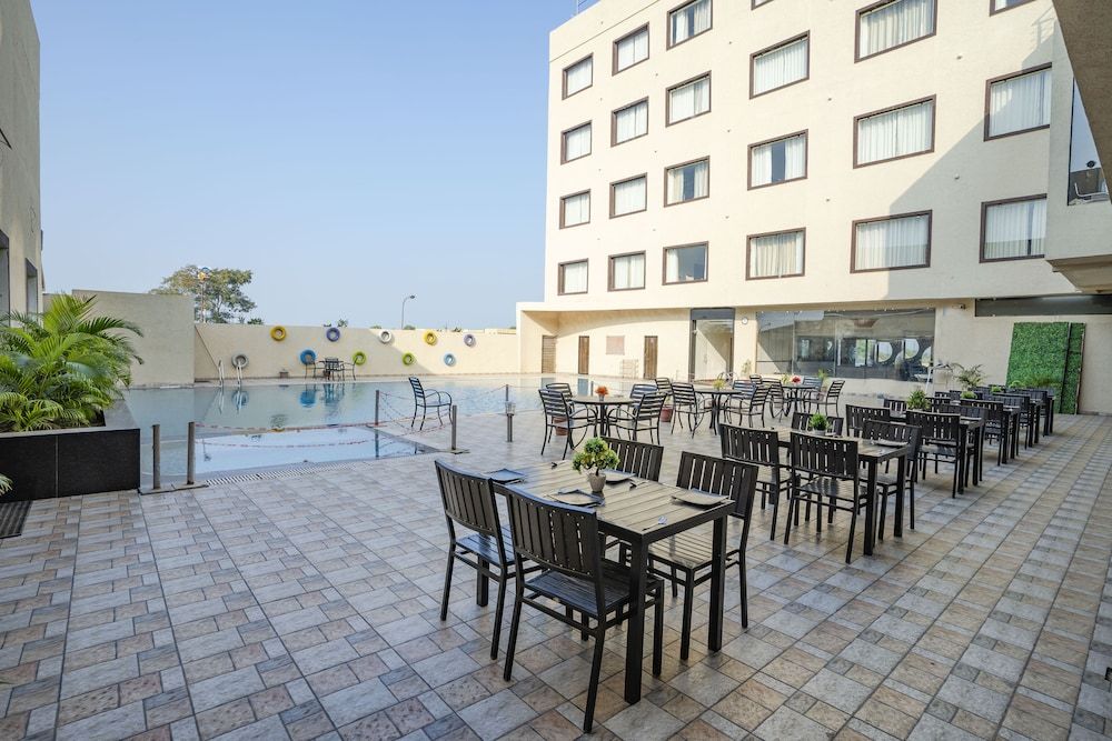 undefined Hotel The Park 9